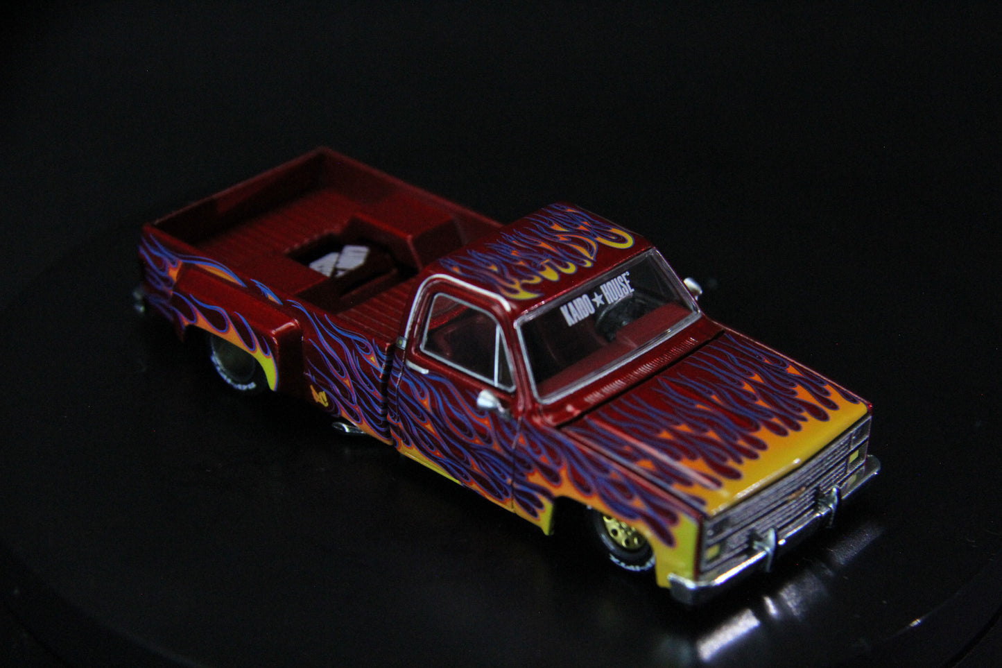 CHEVROLET SILVERADO DUALLY ON FIRE V1