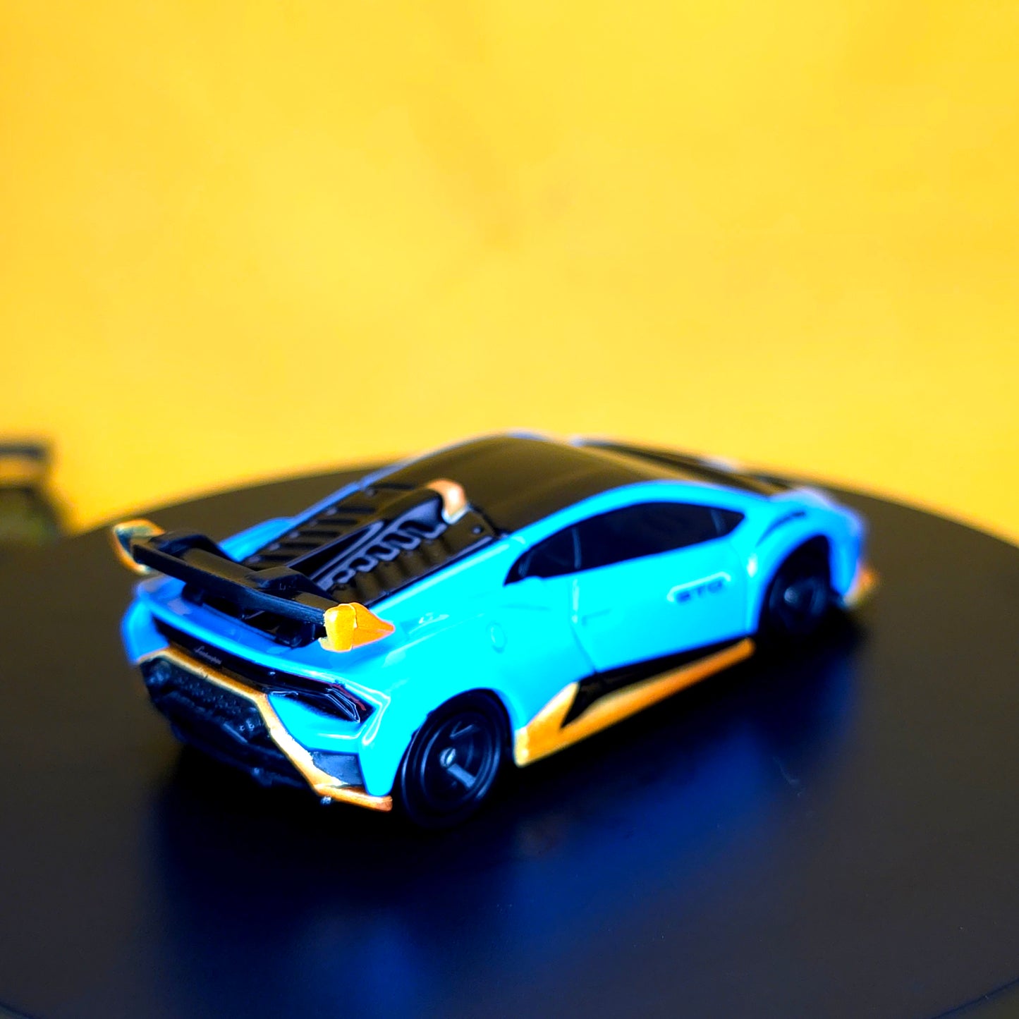 LAMBORGHINI HURACAN STO