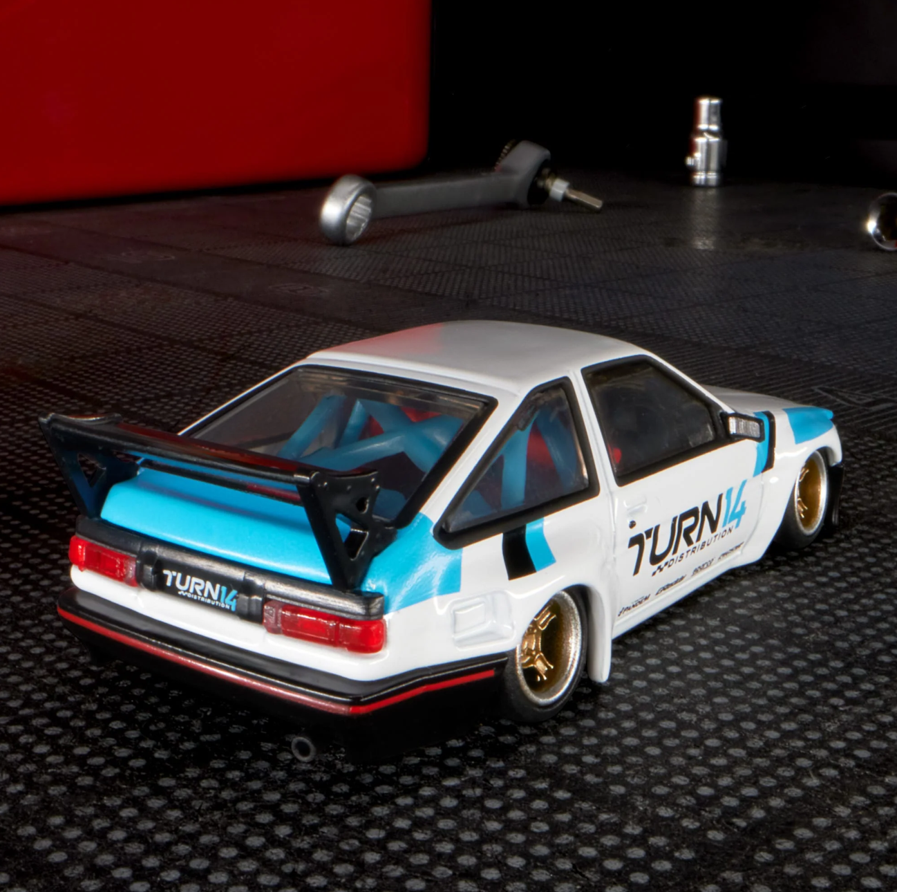 TOYOTA COROLLA LEVIN AE86 CUSTOM