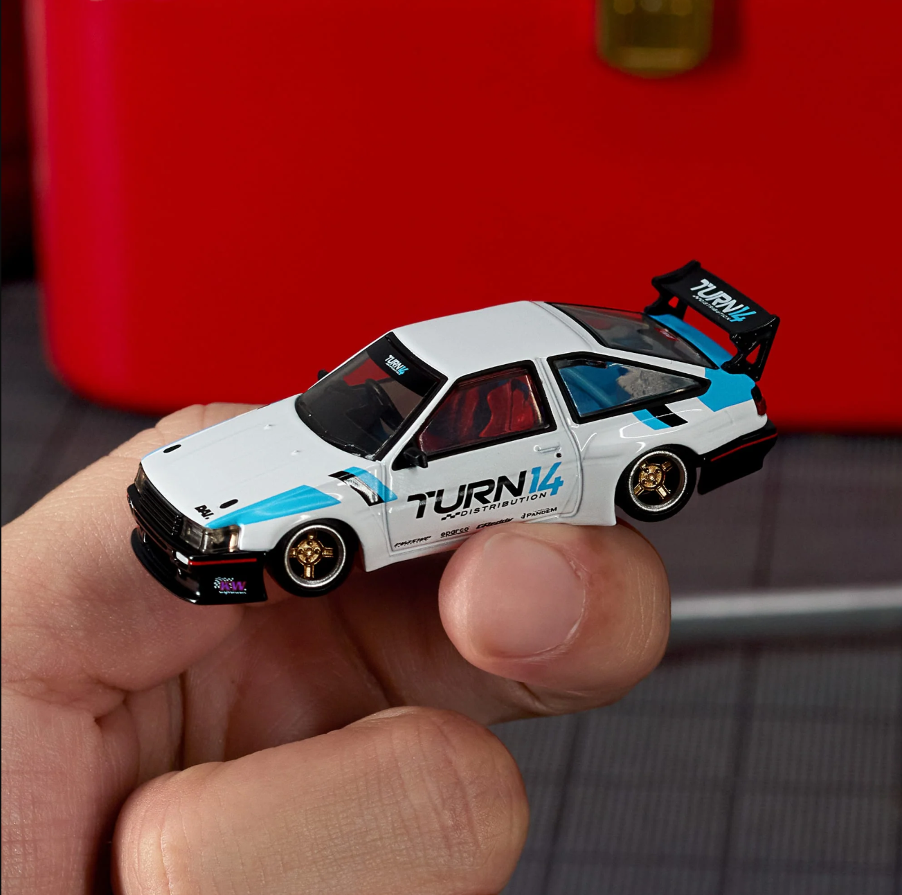 TOYOTA COROLLA LEVIN AE86 CUSTOM