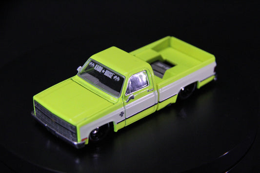 CHEVY SILVERADO FLO YELLOW V1