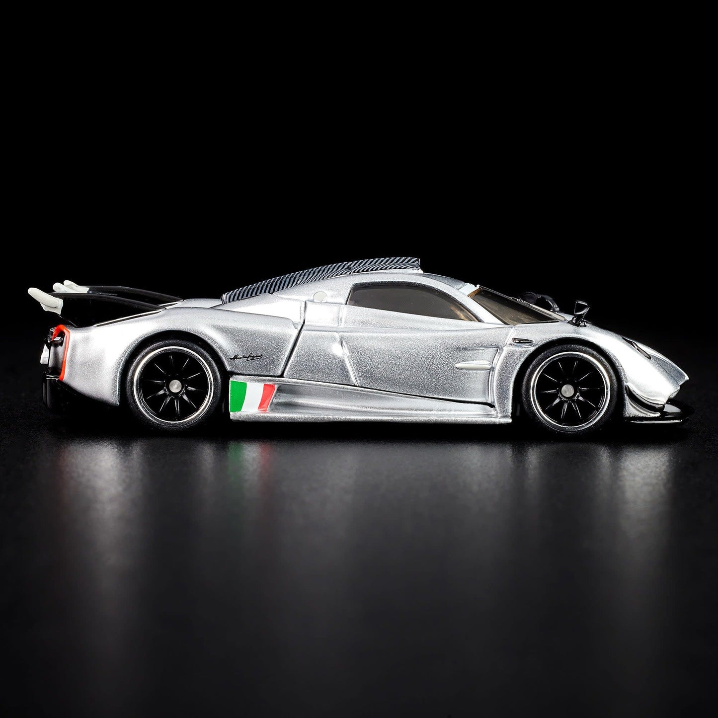 PAGANI HUAYRA R 2021 RLC