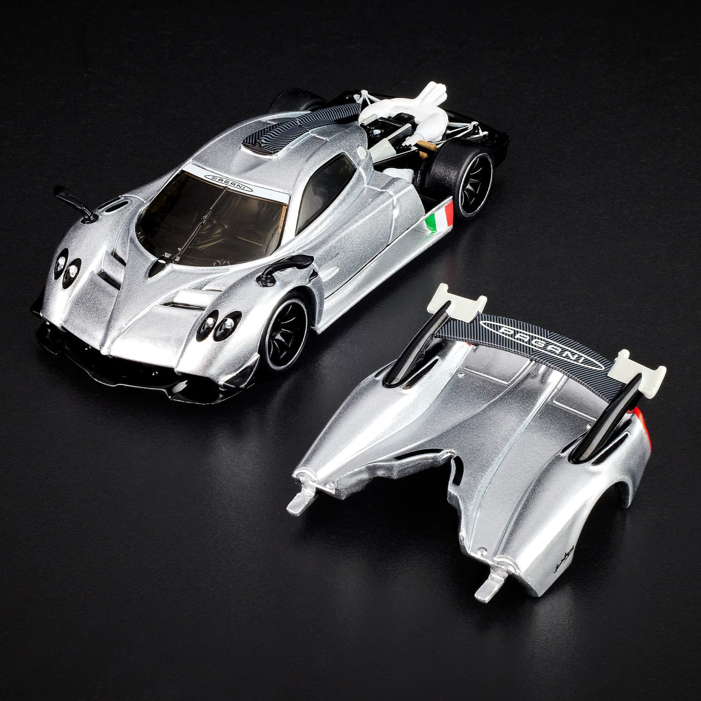 PAGANI HUAYRA R 2021 RLC